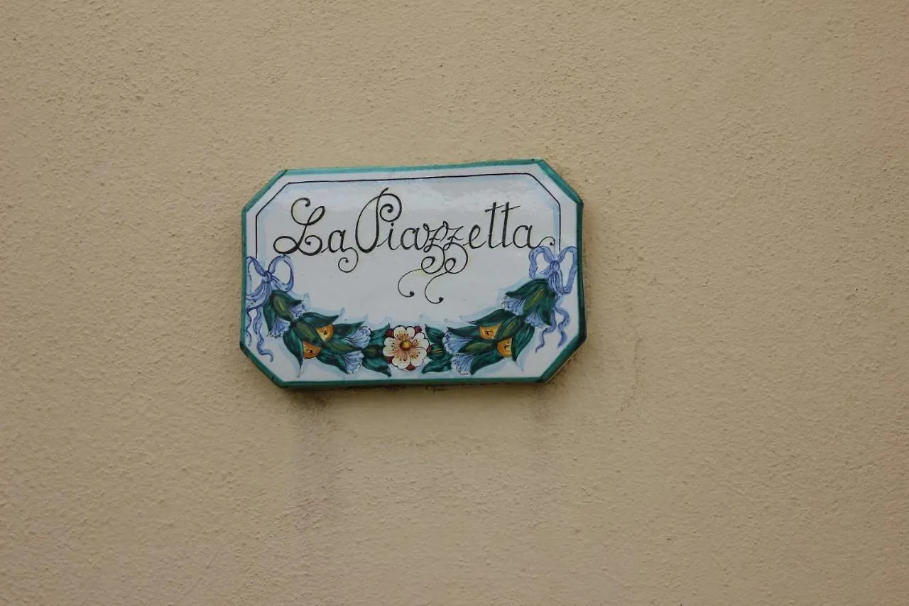 Casa Di Romano, La Piazzetta Marcialla 0*,